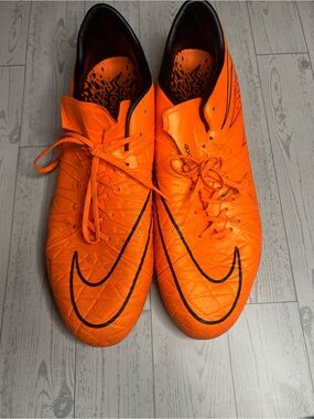 Nike Men’s hyper venom